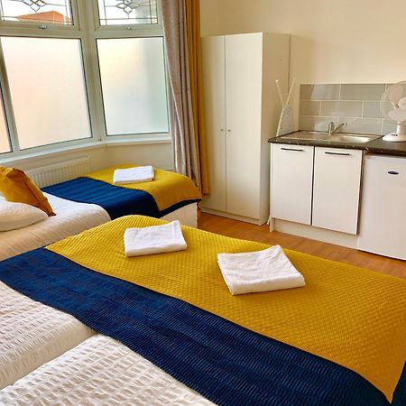 London Studio Apartments, Private Bathrooms And Parking Ilford Bagian luar foto