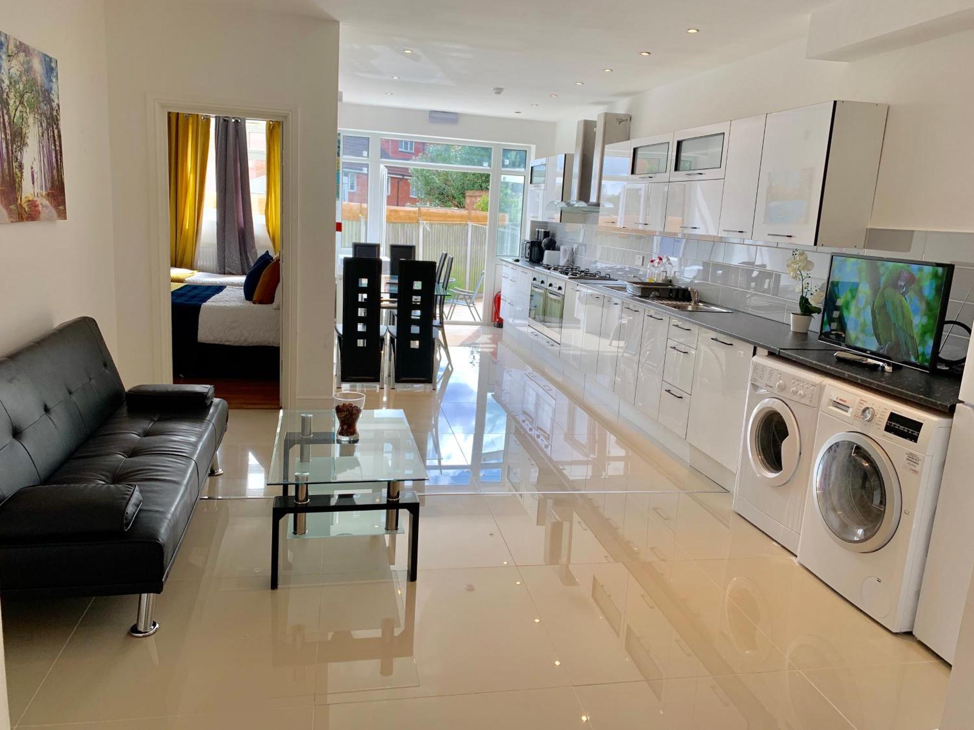 London Studio Apartments, Private Bathrooms And Parking Ilford Bagian luar foto