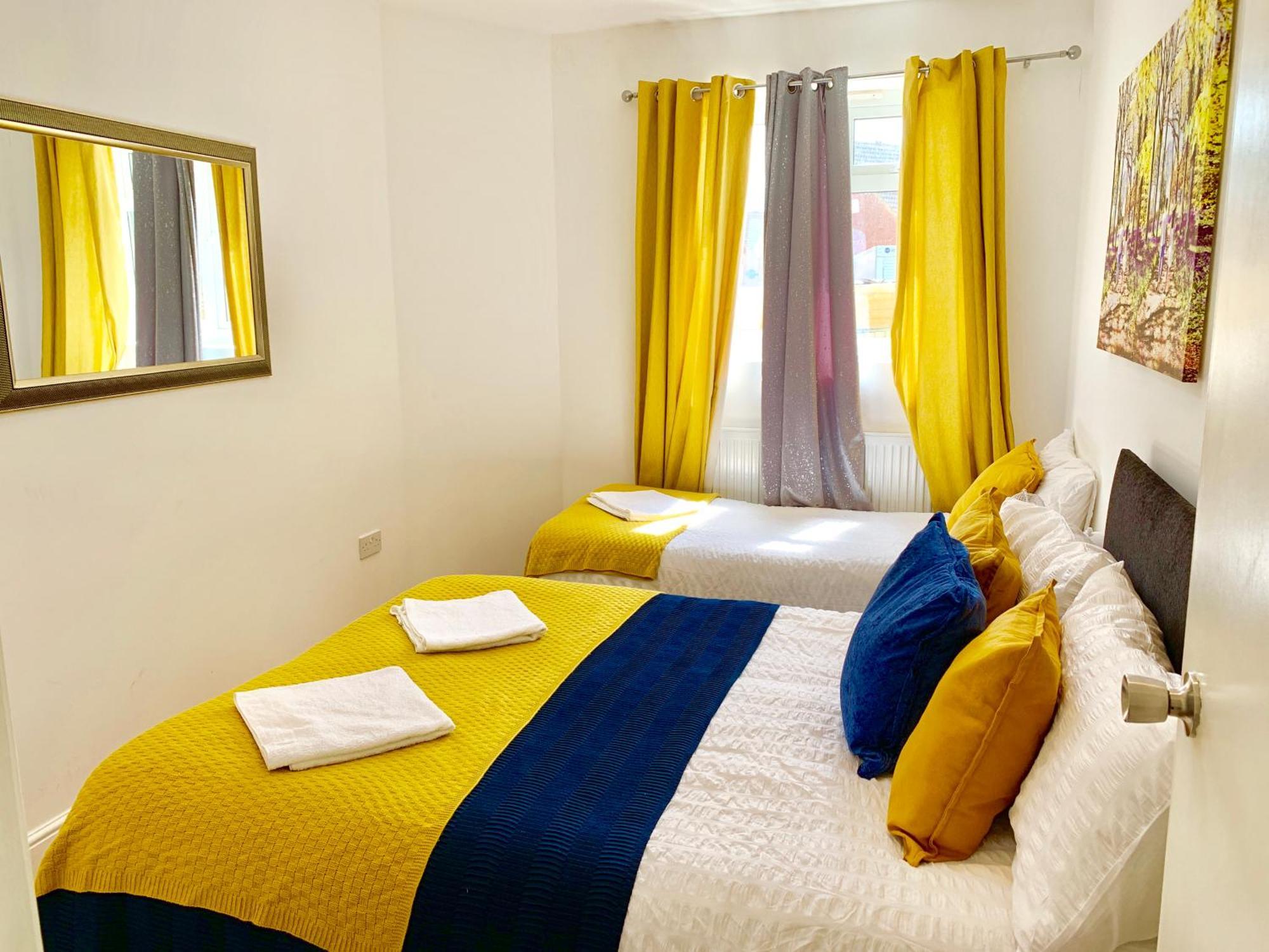 London Studio Apartments, Private Bathrooms And Parking Ilford Bagian luar foto