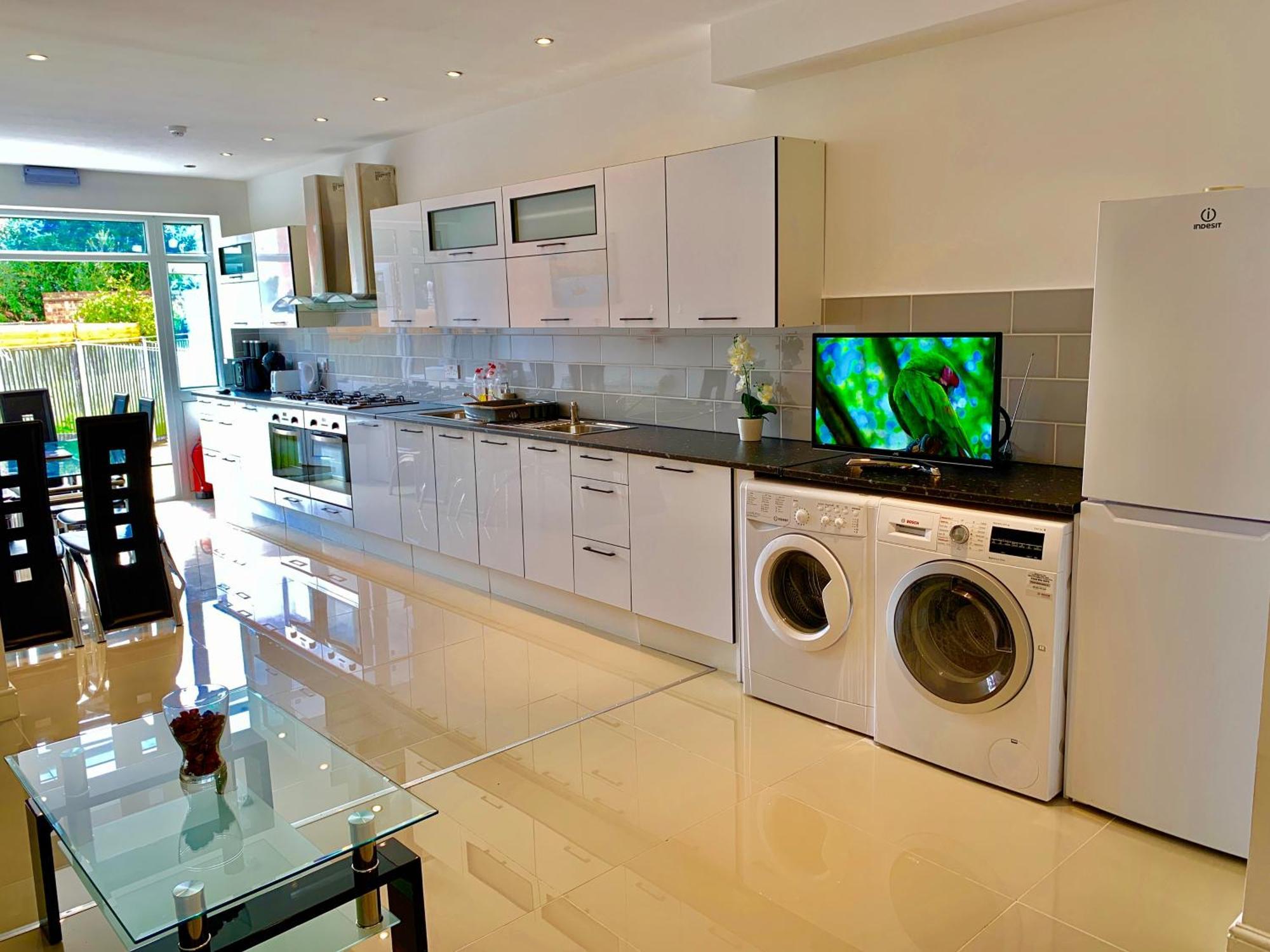 London Studio Apartments, Private Bathrooms And Parking Ilford Bagian luar foto