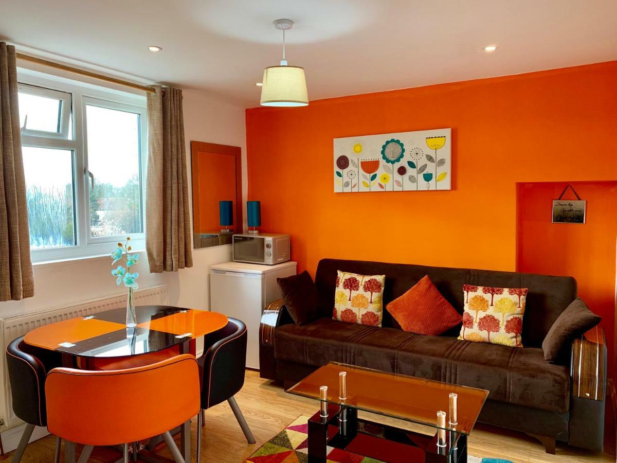 London Studio Apartments, Private Bathrooms And Parking Ilford Bagian luar foto