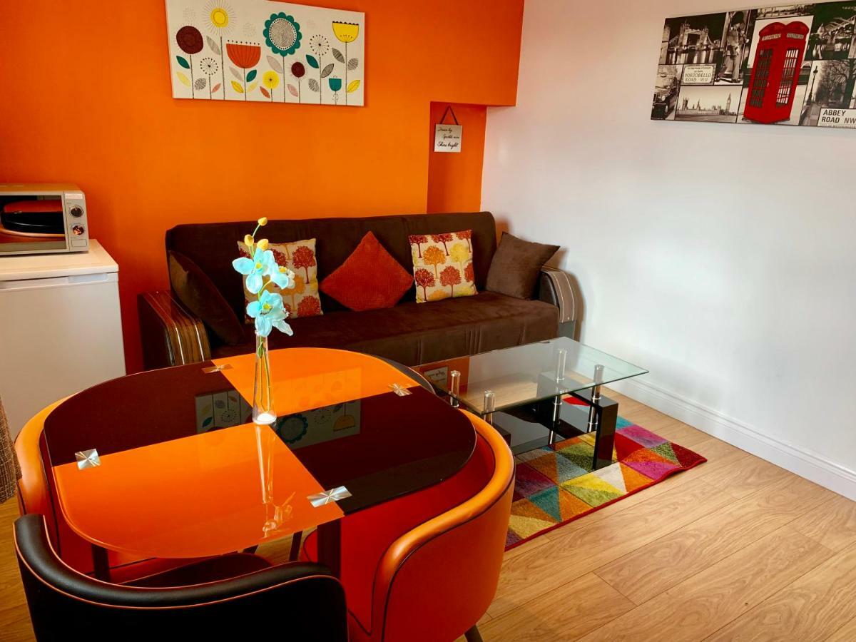 London Studio Apartments, Private Bathrooms And Parking Ilford Bagian luar foto