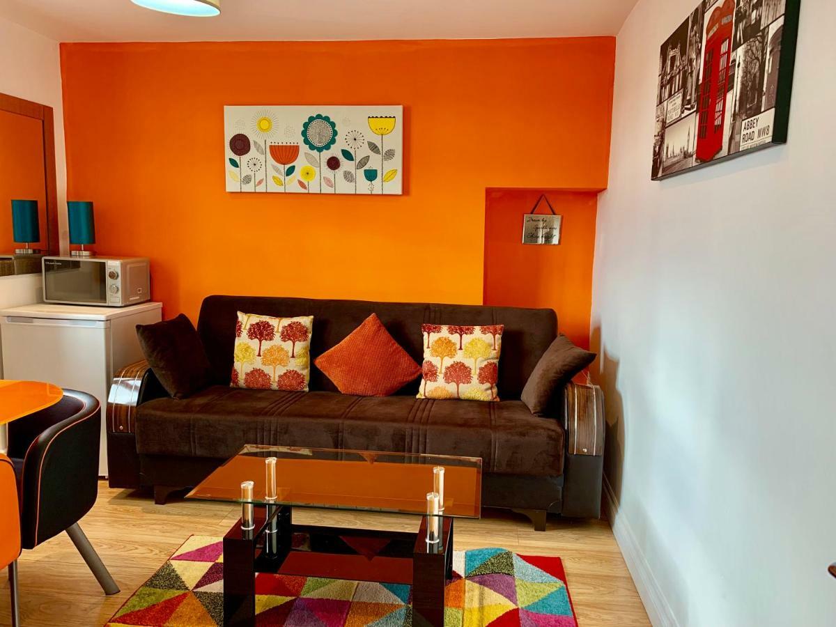 London Studio Apartments, Private Bathrooms And Parking Ilford Bagian luar foto