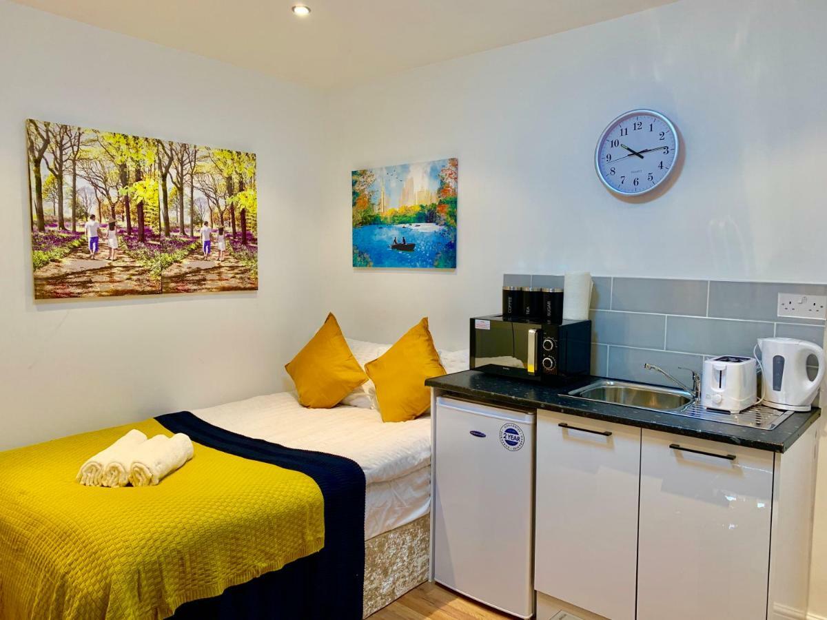 London Studio Apartments, Private Bathrooms And Parking Ilford Bagian luar foto