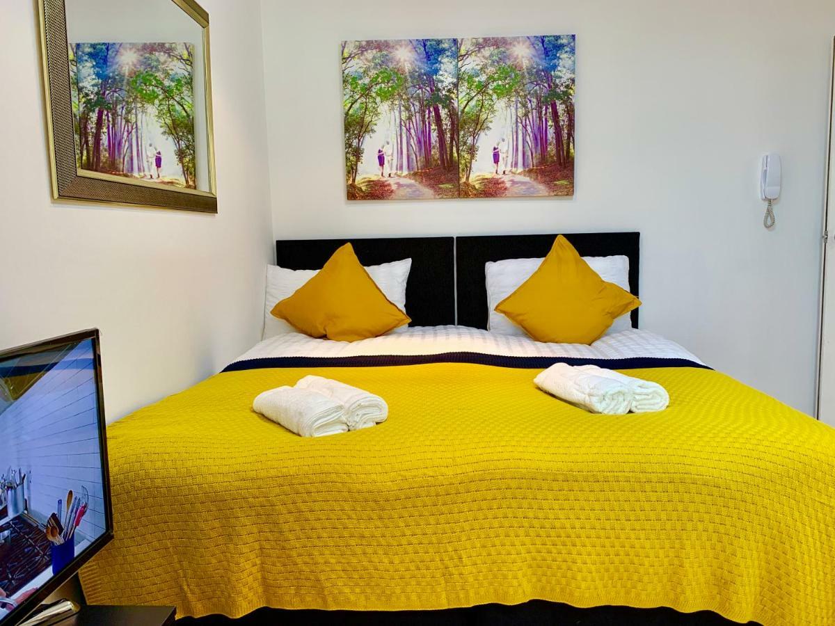 London Studio Apartments, Private Bathrooms And Parking Ilford Bagian luar foto