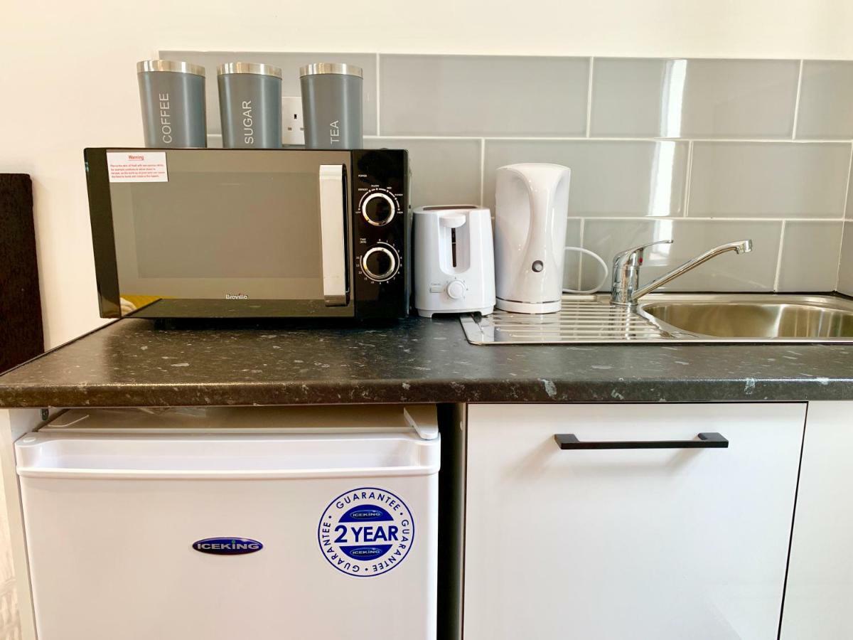 London Studio Apartments, Private Bathrooms And Parking Ilford Bagian luar foto