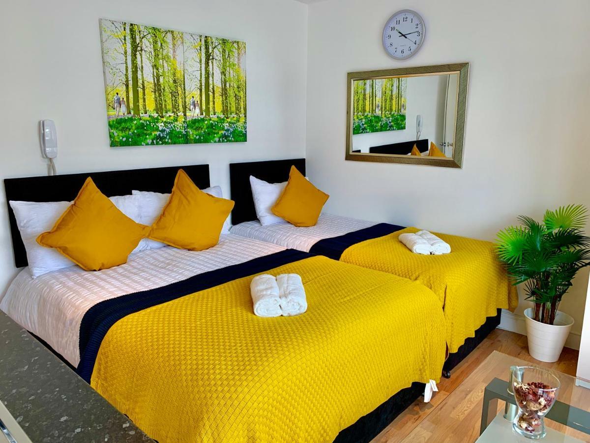 London Studio Apartments, Private Bathrooms And Parking Ilford Bagian luar foto