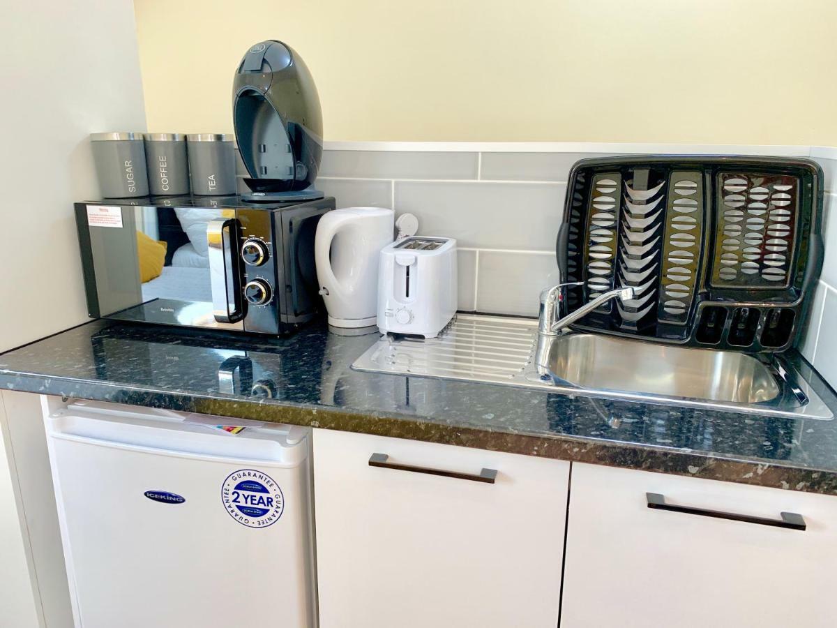 London Studio Apartments, Private Bathrooms And Parking Ilford Bagian luar foto
